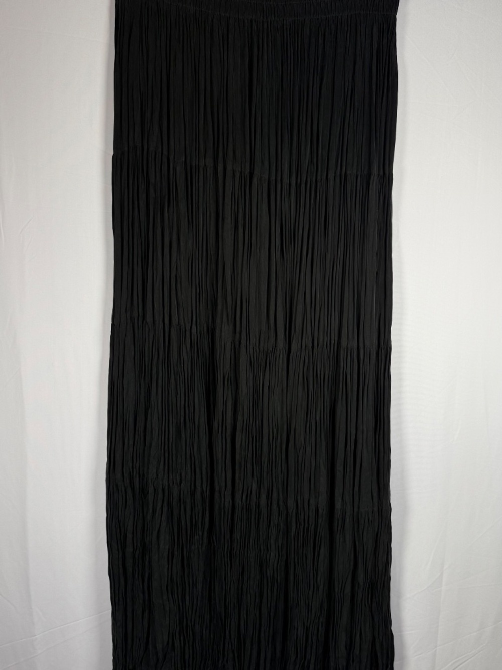 Longhorn by Niver Western Wear black broomstick crinkle silk maxi skirt, Large - Picture 7 of 9